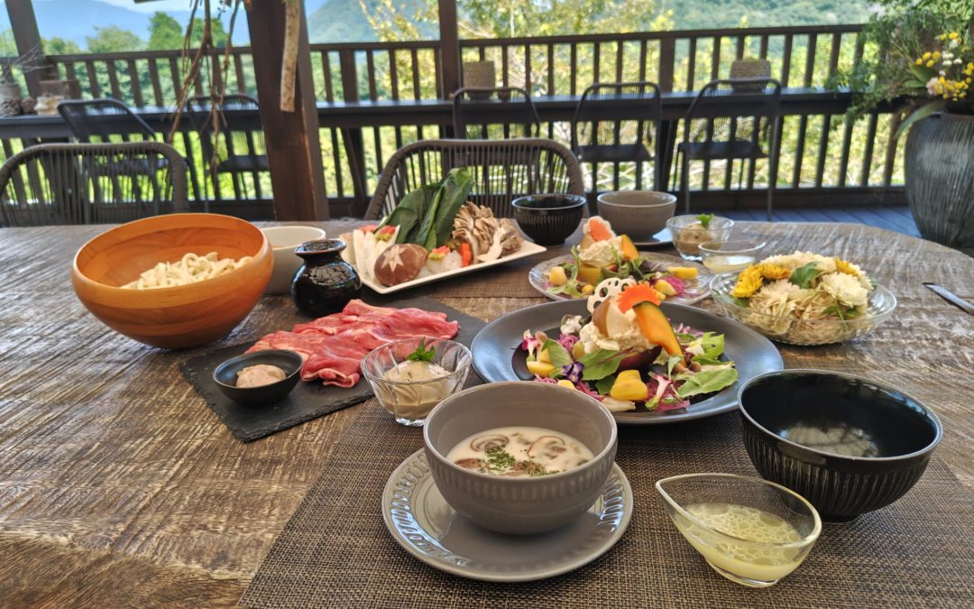 秋の恵みを味わう、心温まるグランピング体験