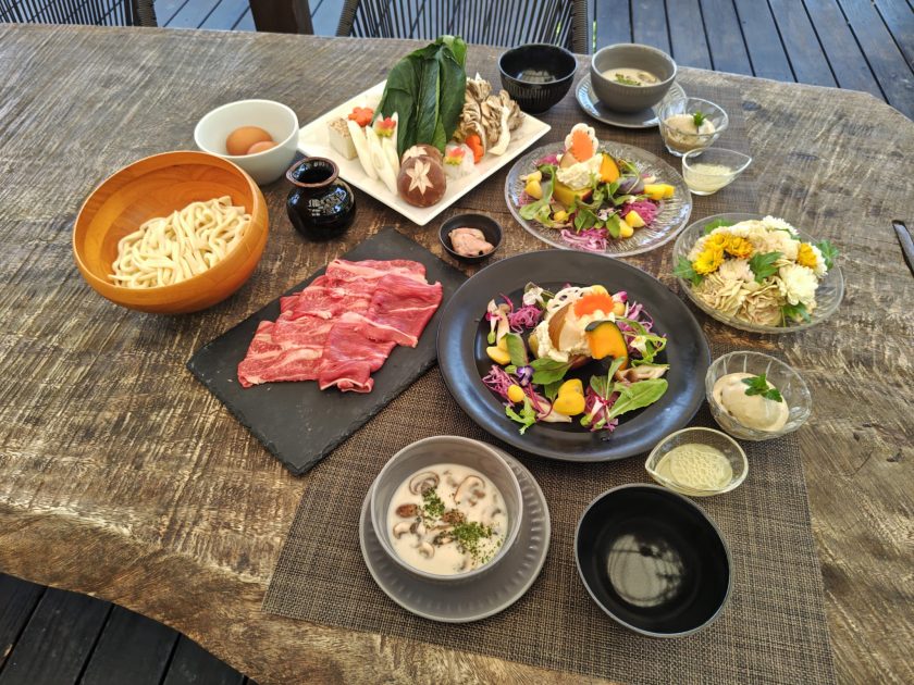 秋の恵みを味わう、心温まるグランピング体験